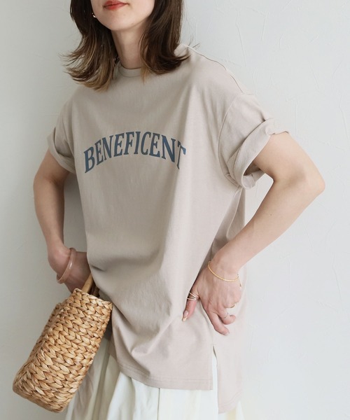 reca(レカ)の「アーチロゴプリントBIG Tシャツ(Tシャツ/カットソー・レディース・オフホワイト/ホワイト系その他/ブラック/チャコール/グリーン系その他/グレイッシュベージュ/ホワイト系その他2・FREE)」の6枚目の写真