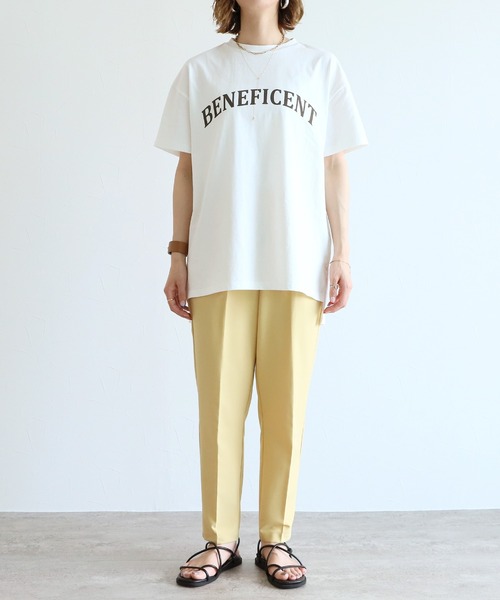 reca(レカ)の「アーチロゴプリントBIG Tシャツ(Tシャツ/カットソー・レディース・オフホワイト/ホワイト系その他/ブラック/チャコール/グリーン系その他/グレイッシュベージュ/ホワイト系その他2・FREE)」の9枚目の写真