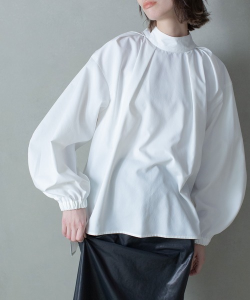 MARECHAL TERRE(マルシャルテル)の「タックブラウス(シャツ/ブラウス・レディース・ホワイト/ブラック/ピンク/ブルー・MEDIUM)」の2枚目の写真