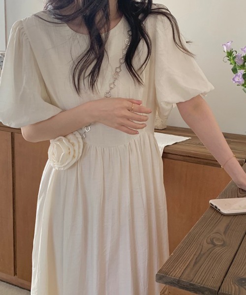 LAFFMO(ラフモ)の「パフスリーブワンピース(ワンピース・レディース・ホワイト/ブラック・L/M)」の7枚目の写真