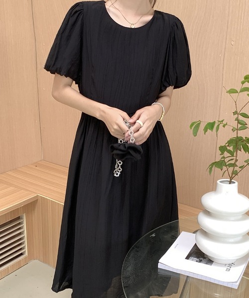 LAFFMO(ラフモ)の「パフスリーブワンピース(ワンピース・レディース・ホワイト/ブラック・L/M)」の13枚目の写真