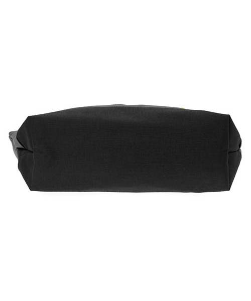 Manhattan Portage（マンハッタンポーテージ）の「Marine Park Flatlands Tote Matte Vinyl 2022（トートバッグ・メンズ・ブラック・MEDIUM）」の2枚目の写真