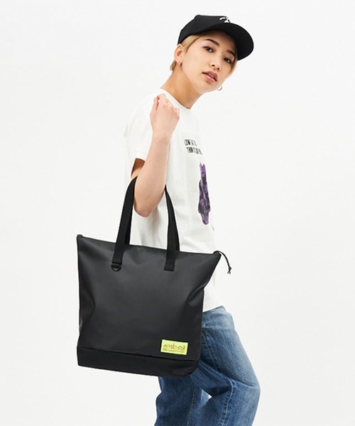 Manhattan Portage（マンハッタンポーテージ）の「Marine Park Flatlands Tote Matte Vinyl 2022（トートバッグ・メンズ・ブラック・MEDIUM）」の7枚目の写真
