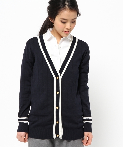 La TOTALITE(ラトータリテ)の「ライン V カーディガン。(ニット/セーター・レディース・ネイビー/ホワイト・FREE)」の3枚目の写真