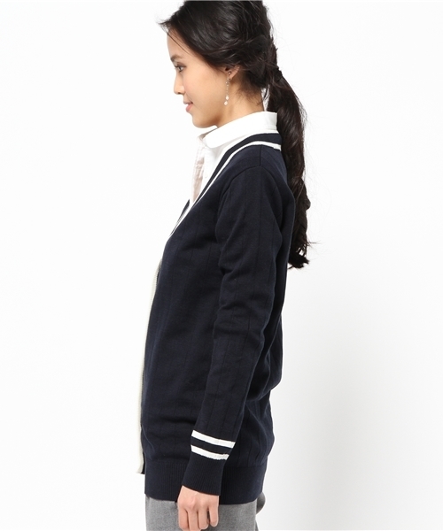 La TOTALITE(ラトータリテ)の「ライン V カーディガン。(ニット/セーター・レディース・ネイビー/ホワイト・FREE)」の4枚目の写真