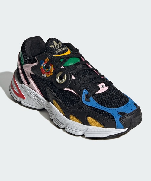 adidas（アディダス）の「Astir / 厚底スニーカー / アディダス