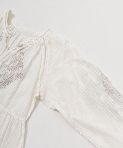le.coeur blanc(ルクールブラン)の「ドビーエンブロイダリーブラウス(シャツ/ブラウス・レディース・ブラック/オフホワイト・38)」の7枚目の写真