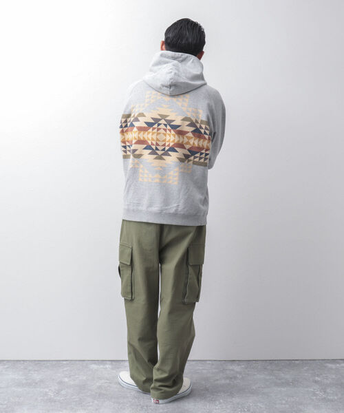 PENDLETON（ペンドルトン）の「【PENDLETON/ペンドルトン】バックプリント ラグランスリーブ スウェットパーカー（パーカー・メンズ・ブラック/グレー/ベージュ/ライトグリーン/ネイビー/オフホワイト・M/L）」の10枚目の写真