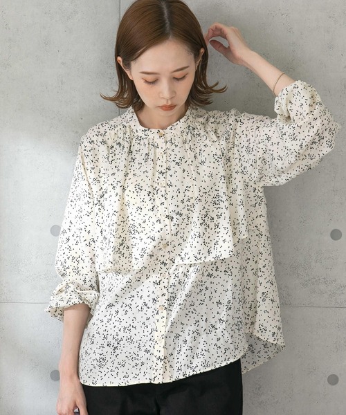 URBAN RESEARCH ROSSO（アーバンリサーチロッソ）の「ランダムドットブラウス（シャツ/ブラウス・レディース・ホワイト系その他/ブラック系その他・FREE）」の4枚目の写真