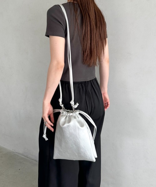 MHL. WORN COMPACT COTTON 2wayバッグ ベルト金具付ショルダーバッグ(2WAY)(ミッドガールアプリ/mid