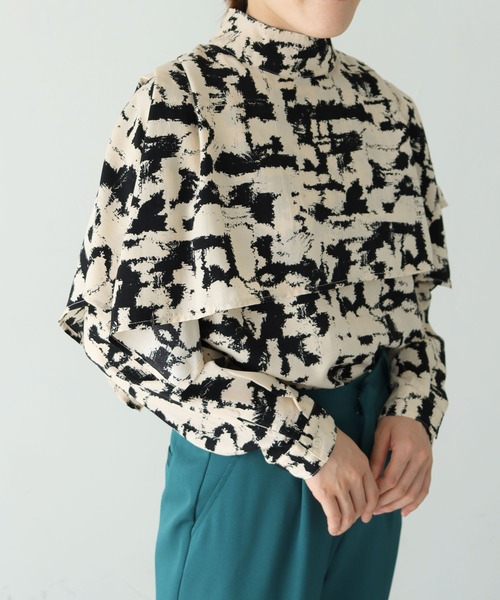 vingtrois（バントロア）の「【vingtrois】ニュアンス柄アシメレイヤードハイネックブラウス（シャツ/ブラウス・レディース・ブラック/グリーン/マスタード・M）」の4枚目の写真