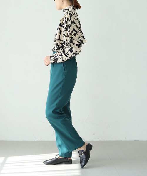 vingtrois（バントロア）の「【vingtrois】ニュアンス柄アシメレイヤードハイネックブラウス（シャツ/ブラウス・レディース・ブラック/グリーン/マスタード・M）」の16枚目の写真