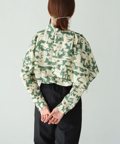 vingtrois（バントロア）の「【vingtrois】ニュアンス柄アシメレイヤードハイネックブラウス（シャツ/ブラウス・レディース・ブラック/グリーン/マスタード・M）」の9枚目の写真