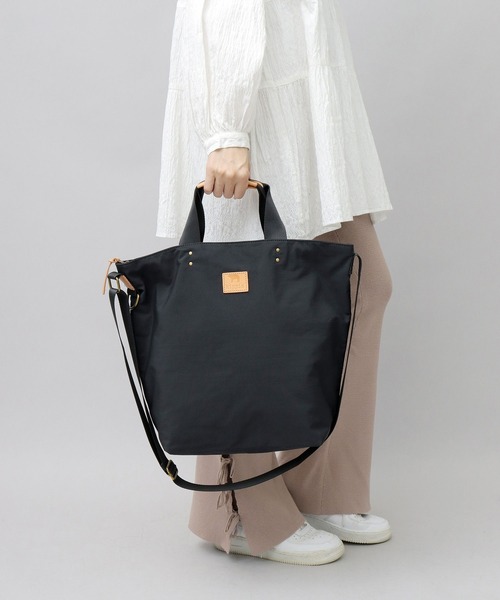本革レザーパッチ タフタナイロン 2WAY ショルダートートバッグ A4対応（トートバッグ）｜kippis（キッピス）