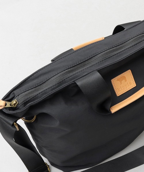 本革レザーパッチ タフタナイロン 2WAY ショルダートートバッグ A4対応（トートバッグ）｜kippis（キッピス）