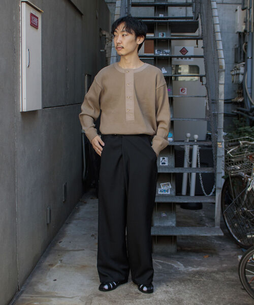 GLOSTER(グロスター)の「【GLOSTER/グロスター】ARMY RIB ヘンリーネックロンT(Tシャツ/カットソー・メンズ・キナリ/ベージュ/チャコールグレー・M/L)」の12枚目の写真