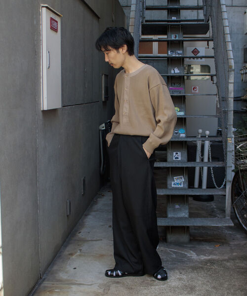 GLOSTER(グロスター)の「【GLOSTER/グロスター】ARMY RIB ヘンリーネックロンT(Tシャツ/カットソー・メンズ・キナリ/ベージュ/チャコールグレー・M/L)」の13枚目の写真