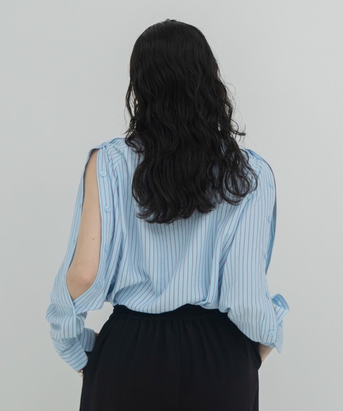 VACANCY（ヴァカンシー）の「マルチウェイショルダーオープンシャツ（シャツ/ブラウス・レディース・イエロー/ホワイト/ブルー・FREE）」の17枚目の写真