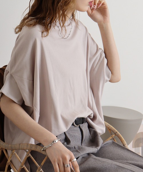 atONE(アットワン)の「atONE 変形ドルマンカットソー 半袖(Tシャツ/カットソー・レディース・杢グレー/ネイビー/ピンクベージュ/オフホワイト・LL~3L/4L~5L/M-L)」の4枚目の写真