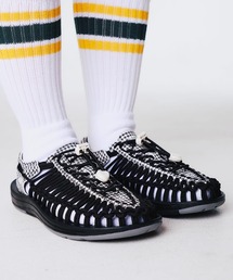 KEEN ユニーク　タイダイ柄　ピンク　25.5センチ KEEN] UNEEK ユニーク womens | Domingo（ドミンゴ）公式