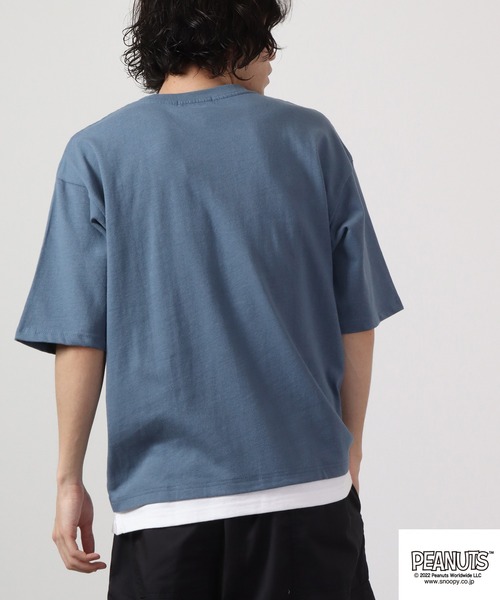 PEANUTS(ピーナッツ)の「PEANUTS スヌーピー ドロップショルダー フェイクレイヤード 半袖Tシャツ(Tシャツ/カットソー・メンズ・ブルー/グリーン/オフホワイト・LL/M/L)」の5枚目の写真