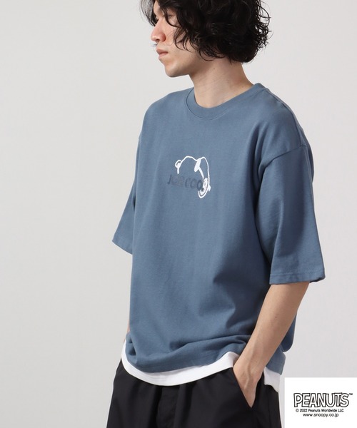 PEANUTS(ピーナッツ)の「PEANUTS スヌーピー ドロップショルダー フェイクレイヤード 半袖Tシャツ(Tシャツ/カットソー・メンズ・ブルー/グリーン/オフホワイト・LL/M/L)」の9枚目の写真