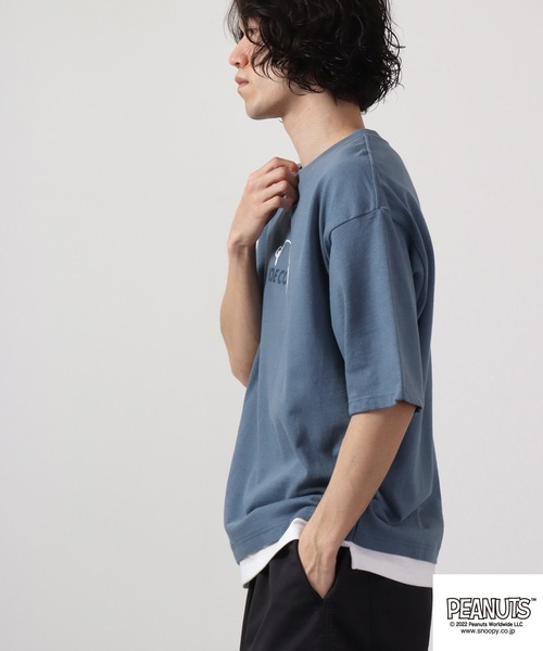PEANUTS(ピーナッツ)の「PEANUTS スヌーピー ドロップショルダー フェイクレイヤード 半袖Tシャツ(Tシャツ/カットソー・メンズ・ブルー/グリーン/オフホワイト・LL/M/L)」の8枚目の写真