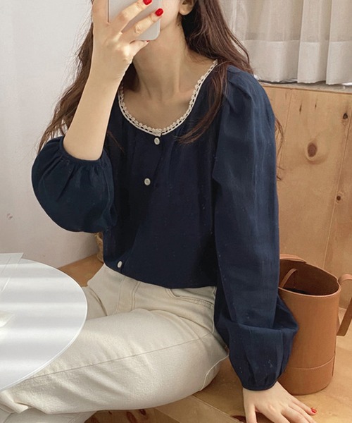Dewlily(デューリリー)の「ネックレースブラウス(シャツ/ブラウス・レディース・ベージュ/ネイビー・FREE)」の8枚目の写真