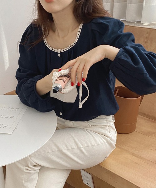 Dewlily(デューリリー)の「ネックレースブラウス(シャツ/ブラウス・レディース・ベージュ/ネイビー・FREE)」の14枚目の写真