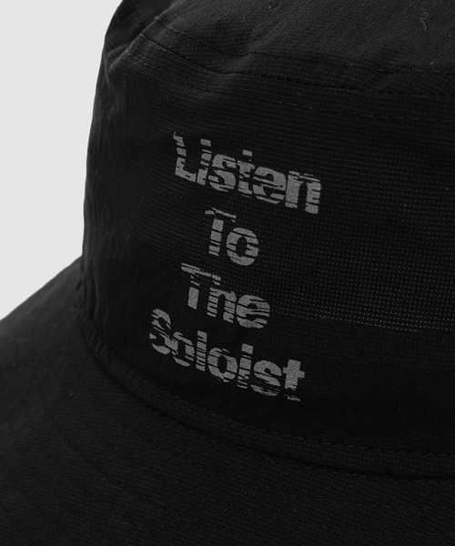 TAKAHIROMIYASHITATheSoloIst.（タカヒロミヤシタザソロイスト）の「SS23 SOLOIST BUCKET-01 - DOT AIR / BLACK（ハット・メンズ・ブラック・M/S/L）」の3枚目の写真