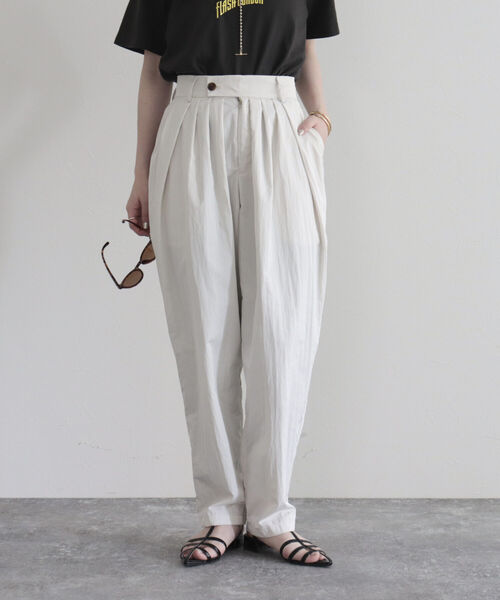 fredy emue(フレディエミュ)の「ナイロンボリュームタックパンツ(その他パンツ・レディース・ブラック/イエロー/ピンク/アイボリー・38/36)」の19枚目の写真