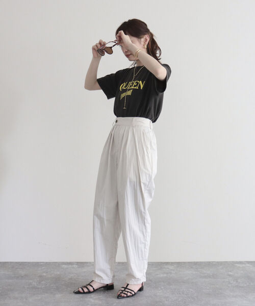 fredy emue(フレディエミュ)の「ナイロンボリュームタックパンツ(その他パンツ・レディース・ブラック/イエロー/ピンク/アイボリー・38/36)」の11枚目の写真