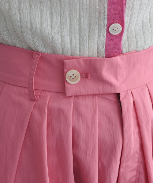 fredy emue(フレディエミュ)の「ナイロンボリュームタックパンツ(その他パンツ・レディース・ブラック/イエロー/ピンク/アイボリー・38/36)」の18枚目の写真