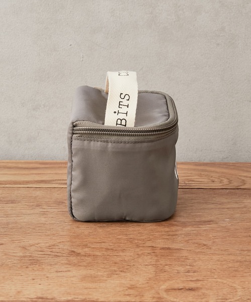 CUISINE HABITS（クイジーヌハビッツ）の「クイジーヌハビッツ 保冷ミニランチポーチ（お弁当箱・レディース・レッド/グレー/ベージュ/ブルー/サンドベージュ・フリー）」の18枚目の写真