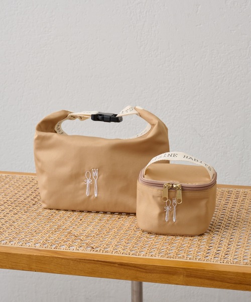 CUISINE HABITS（クイジーヌハビッツ）の「クイジーヌハビッツ 保冷ミニランチポーチ（お弁当箱・レディース・レッド/グレー/ベージュ/ブルー/サンドベージュ・フリー）」の6枚目の写真