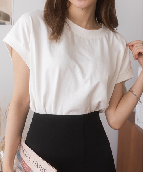 Eclat one(エクラワン)の「夏の大人カジュアル オーバーサイズ フレンチスリーブ Tシャツ(Tシャツ/カットソー・レディース・チャコール/ブラック/オフホワイト・FREE)」の4枚目の写真