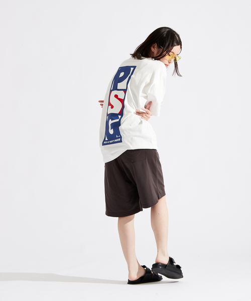 【Paris Saint-Germain】バーティカル ロゴプリント Tシャツ（Tシャツ/カットソー）｜PARIS SAINT-GERMAIN（パリ・サン＝ジェルマン）