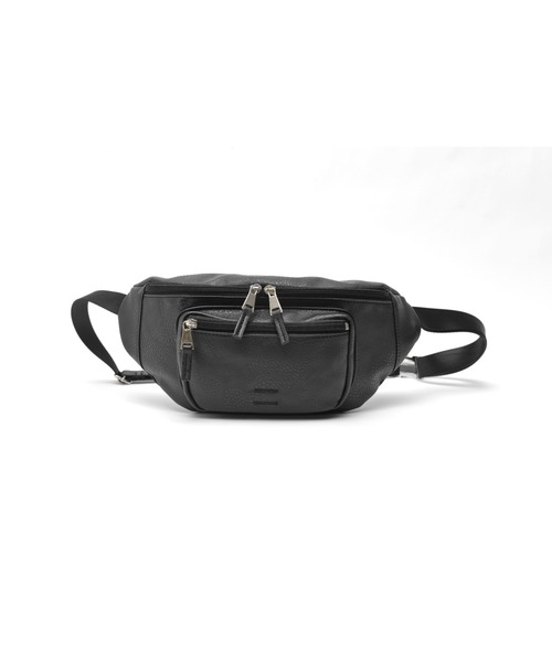 DEVICE（デバイス）の「【WEARISTA こーせ×DEVICE コラボ】Rename フェイクレザー 刺繍デザイン ウエストバッグ/ボディバッグ ショルダーバッグ（ボディバッグ/ウエストポーチ・メンズ・ブラック・FREE）」の7枚目の写真