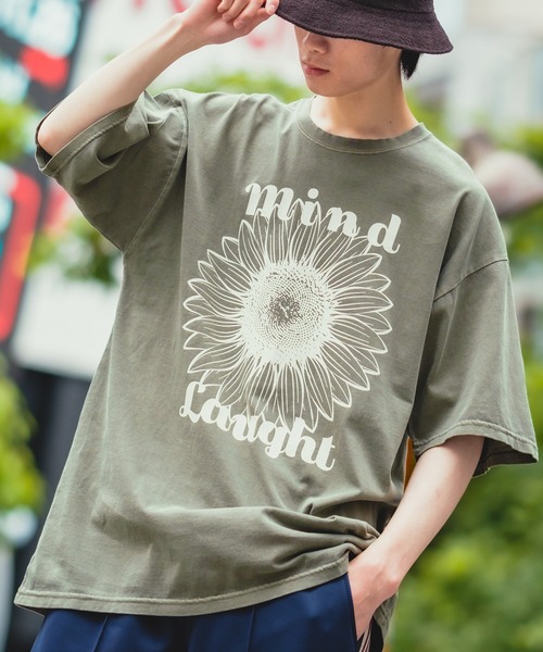 improves(インプローブス)の「【UAU】Mind Laught フラワープリント ピグメント加工 半袖Tシャツ(Tシャツ/カットソー・メンズ・ホワイト/ピンク/オレンジ/ミント/ネイビー/ブルー/カーキ/ブラック・MEDIUM/LARGE/X-LARGE)」の3枚目の写真