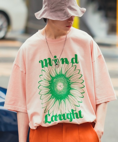 improves(インプローブス)の「【UAU】Mind Laught フラワープリント ピグメント加工 半袖Tシャツ(Tシャツ/カットソー・メンズ・ホワイト/ピンク/オレンジ/ミント/ネイビー/ブルー/カーキ/ブラック・MEDIUM/LARGE/X-LARGE)」の7枚目の写真