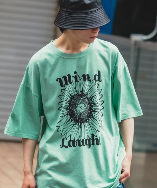 improves(インプローブス)の「【UAU】Mind Laught フラワープリント ピグメント加工 半袖Tシャツ(Tシャツ/カットソー・メンズ・ホワイト/ピンク/オレンジ/ミント/ネイビー/ブルー/カーキ/ブラック・MEDIUM/LARGE/X-LARGE)」の4枚目の写真
