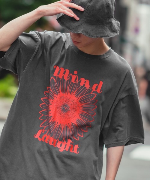 improves(インプローブス)の「【UAU】Mind Laught フラワープリント ピグメント加工 半袖Tシャツ(Tシャツ/カットソー・メンズ・ホワイト/ピンク/オレンジ/ミント/ネイビー/ブルー/カーキ/ブラック・MEDIUM/LARGE/X-LARGE)」の1枚目の写真