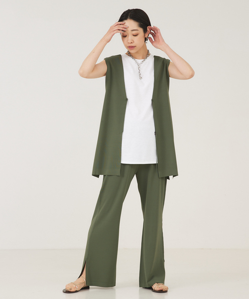 qualite(カリテ)の「《セットアップ対応》レーヨンストレッチ2WAYニットジレ(ベスト・レディース・カーキ/グレイッシュブルー・フリー)」の9枚目の写真