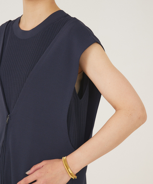 qualite(カリテ)の「《セットアップ対応》レーヨンストレッチ2WAYニットジレ(ベスト・レディース・カーキ/グレイッシュブルー・フリー)」の14枚目の写真