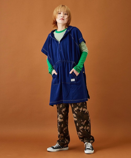 CUBE SUGAR（キューブシュガー）の「ミニ裏毛スウェットフーディビッグベスト（ベスト・レディース・オレンジ/ナチュラル/ヘザーチャコール/ブルー・M）」の22枚目の写真