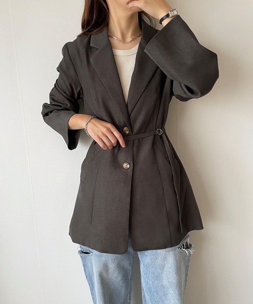 JUNOAH（ジュノア）の「ベルト付きオーバーサイズテーラードジャケット（テーラードジャケット・レディース・ブラック/ダークグレー/アイボリー・MEDIUM/X-LARGE/LARGE）」の8枚目の写真