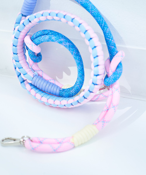 macaroni edge（マカロニエッジ）の「〈macaroni edge/マカロニエッジ〉ソロモン編みスマホショルダーストラップ（スマホグッズ・レディース・ピンクベージュ/ホワイト×パープル/ミックスグレー/ブルーグレー/ブラック×ホワイト/イエロー×グレー/ライトブルー/ライラック/ブラック×ピンク/オレンジ系/クリーム/シャーベット/ワインレッド/グレー系/ピンク系その他・ONE SIZE）」の14枚目の写真