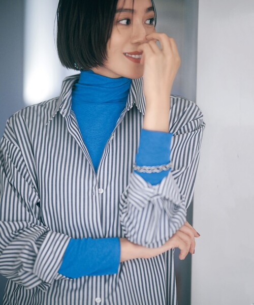 UNFILO（アンフィーロ）の「【暖かさ＆着心地の良さで大ヒット】コットンカシミヤ タートルネックカットソー（Tシャツ/カットソー・レディース・ブラック系1/ブルー系/グレー系/ホワイト系/ベージュ系/ダルブルー系/ライトイエロー系/ブラック系2/ベージュ系1/ブラック系/黄土色系/ローズ系/スモーキーグリーン系・MEDIUM/SMALL/LARGE）」の10枚目の写真