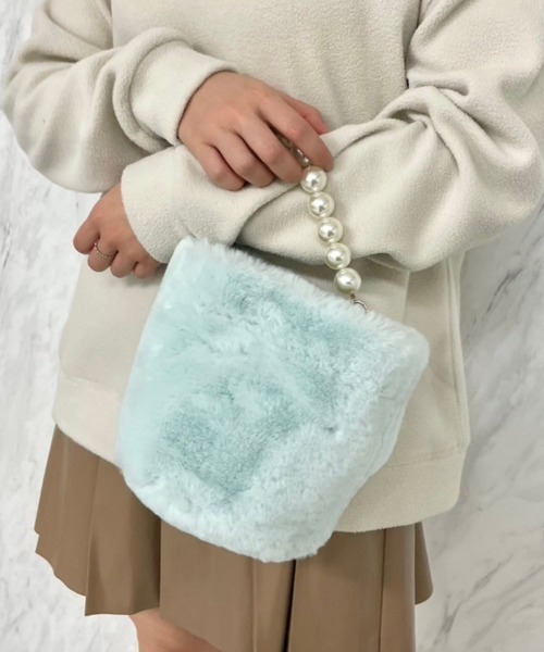 CALNAMUR（カルナムール）の「ハンドルパールエコファーバック（ハンドバッグ・レディース・ライトブルー/アイボリー・FREE）」の17枚目の写真