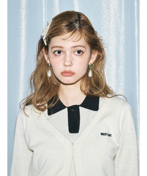 LILY BROWN(リリーブラウン)の「【LILY BROWN×MARY QUANT】デイジーパールドロップピアス(ピアス(両耳用)・レディース・ホワイト/グリーン/ブラック・FREE)」の1枚目の写真